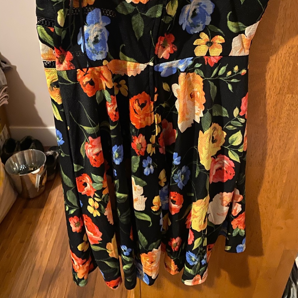 Francescas Collection Dress - Picture 2 of 3